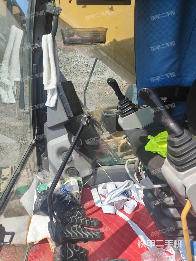 驾驶室整体（整机外观）