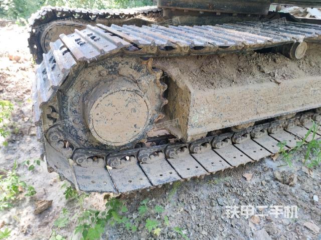 右驱动轮（行走机构）