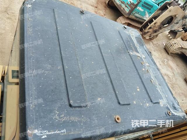 驾驶室顶部（整机外观）