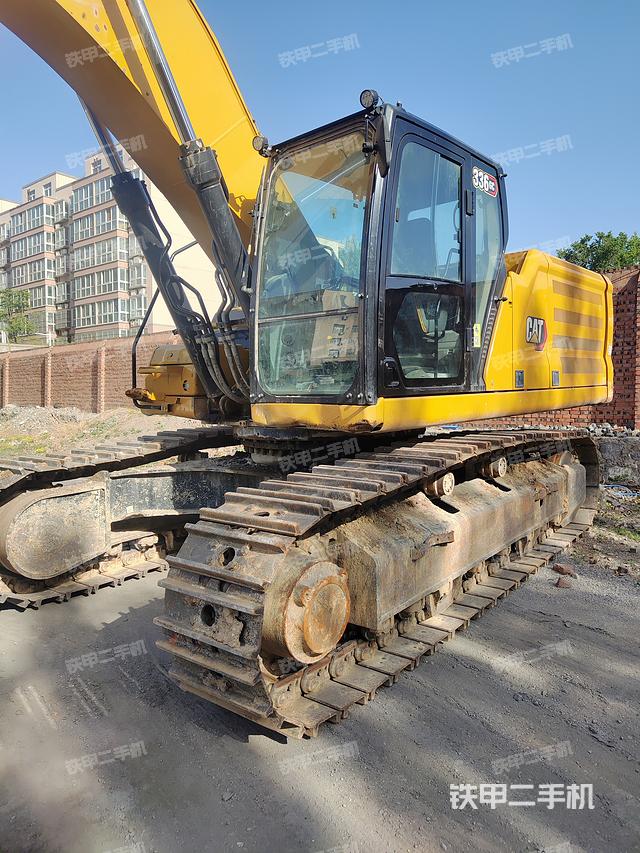 驾驶室顶部（整机外观）