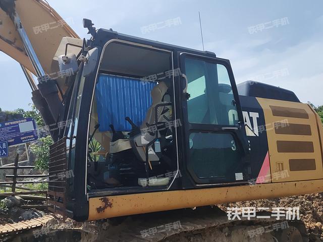 驾驶室整体（整机外观）