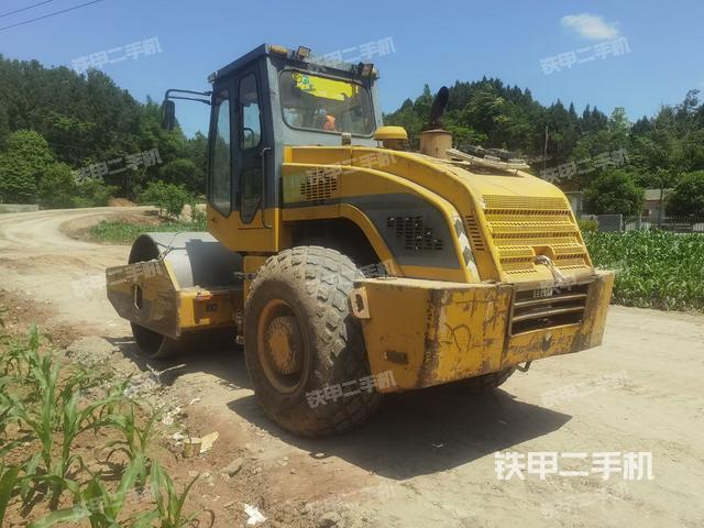 徐工XS222J-1压路机