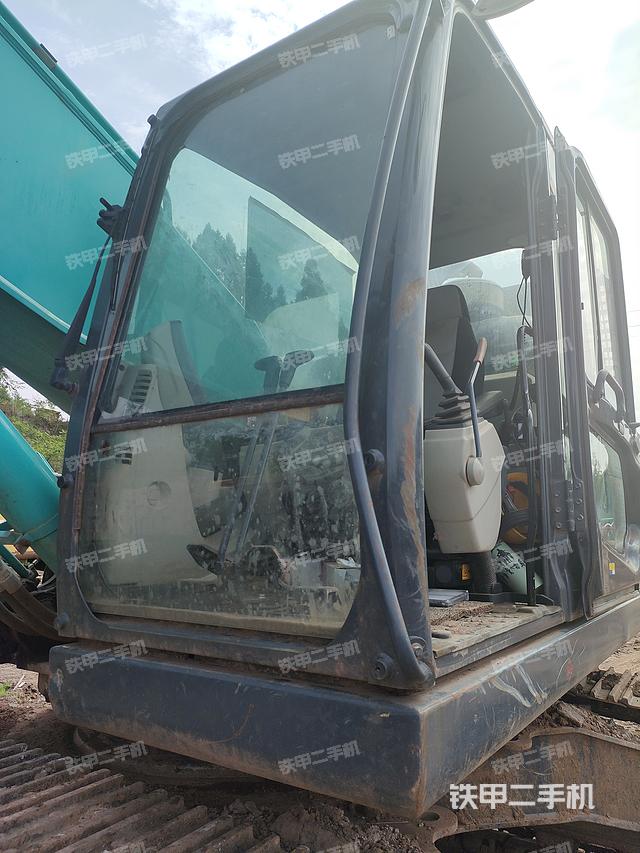 驾驶室整体（整机外观）