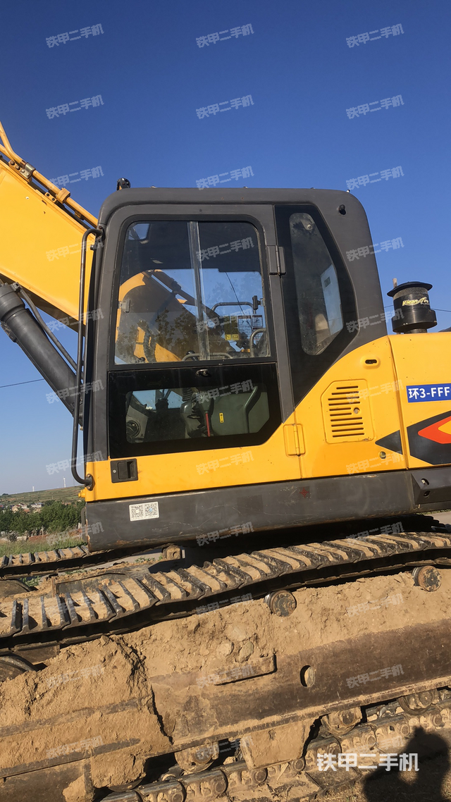 驾驶室整体（整机外观）