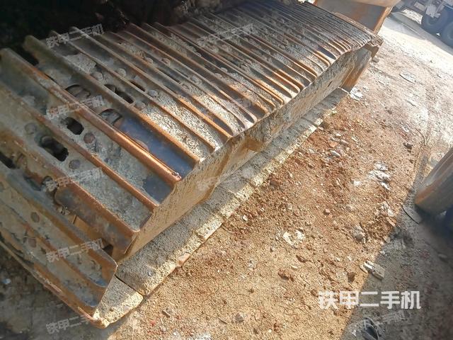 右側(cè)履帶整體(行走機(jī)構(gòu)) 右側(cè)履帶整體(行走機(jī)構(gòu))