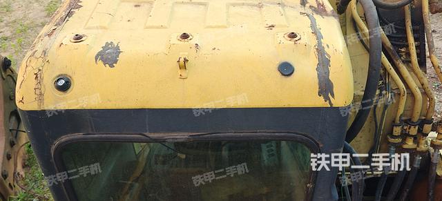 驾驶室顶部（整机外观）