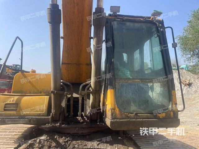 驾驶室整体（整机外观）