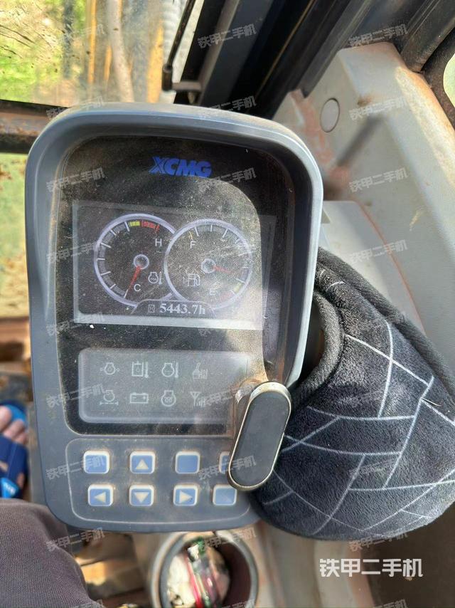 驾驶室整体（整机外观）