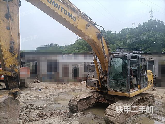 住友SH210-5挖掘机