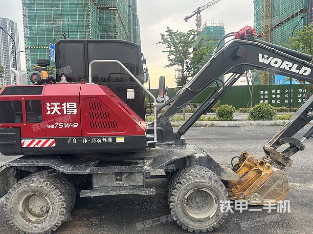 驾驶室顶部（整机外观）