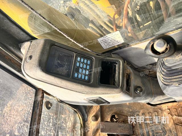 驾驶室整体（整机外观）