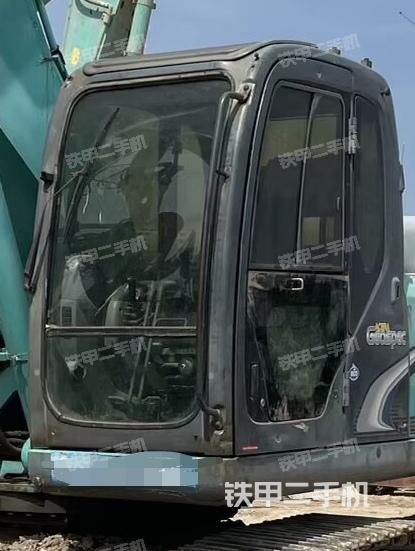 驾驶室整体（整机外观）