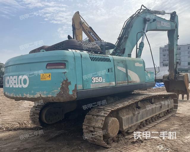 整机右后45°（整机外观）