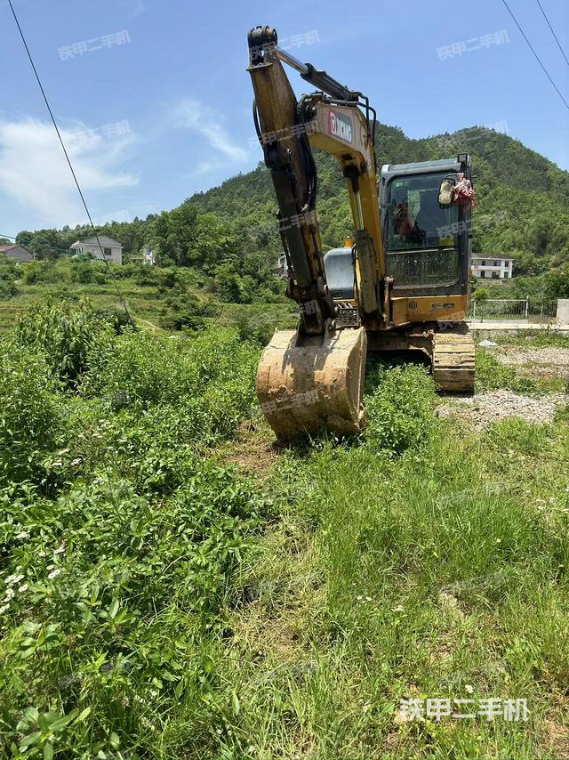 驾驶室顶部（整机外观）