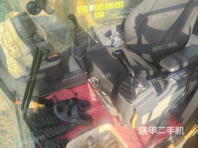 驾驶室整体（整机外观）