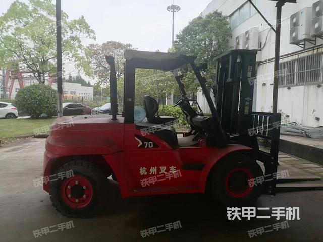 整机右侧（设备外观及核心部件）