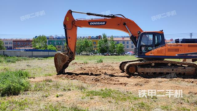 斗山DX380LC-9C挖掘机