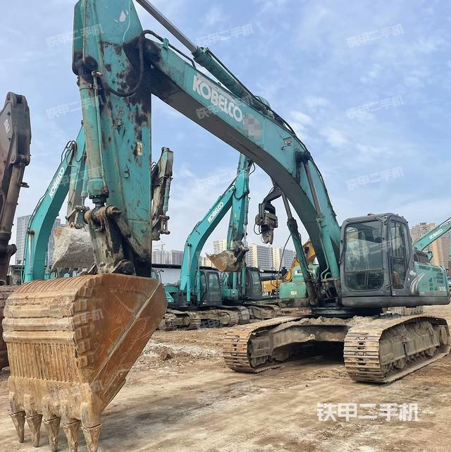 神钢SK350LC-8挖掘机