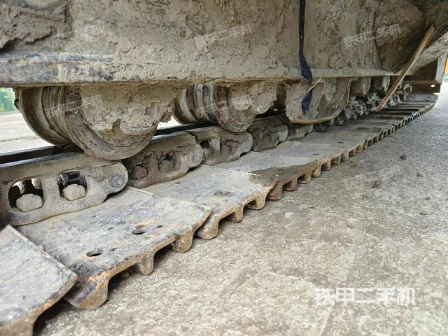 单侧履带整体（整机外观）