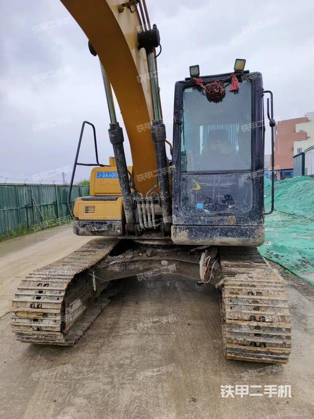 驾驶室整体（整机外观）