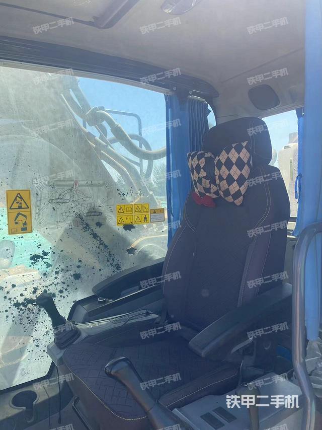 驾驶室整体（整机外观）