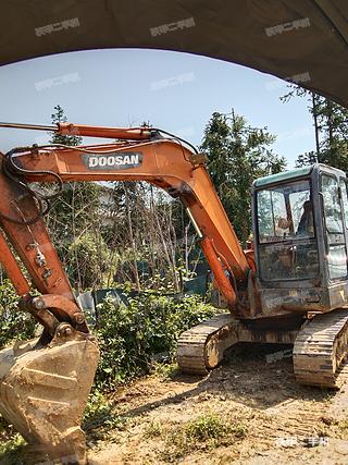 广州斗山DH60-7挖掘机实拍图片
