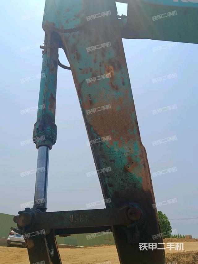 小臂整體左后(工作和回轉(zhuǎn)裝置) 小臂整體左后(工作和回轉(zhuǎn)裝置)