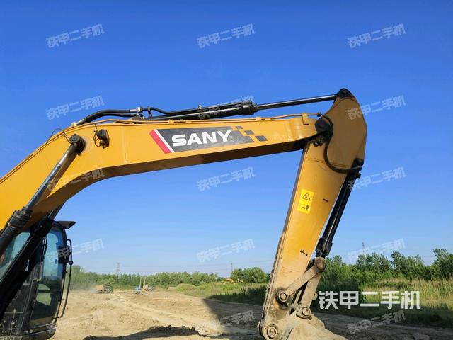 小臂整体左后（工作和回转装置）