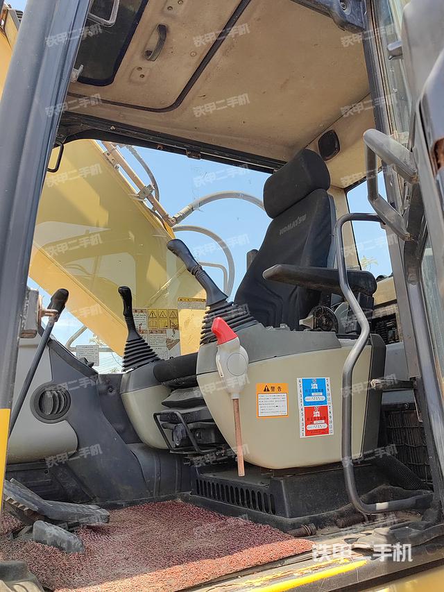 驾驶室整体（整机外观）