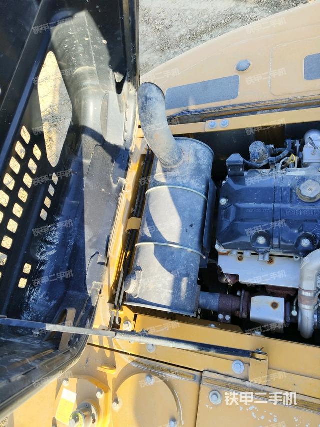 气门室盖螺丝特写（上车部件）