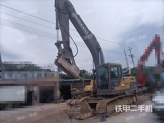 沃尔沃EC200 D挖掘机
