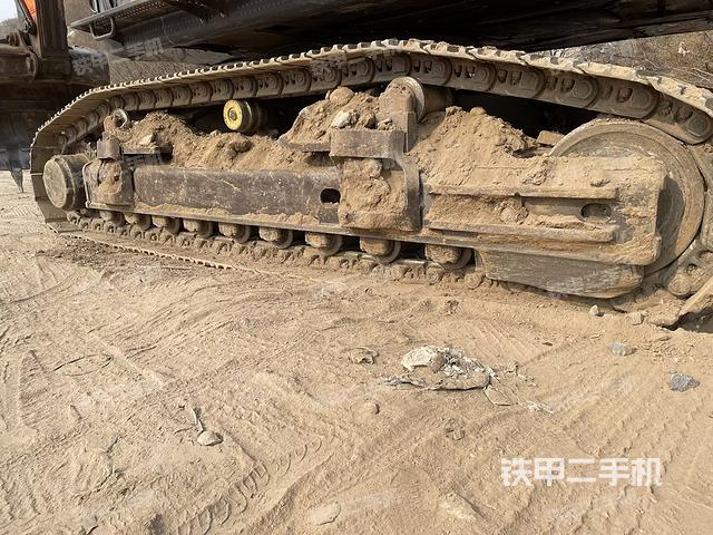 单侧履带整体（整机外观）