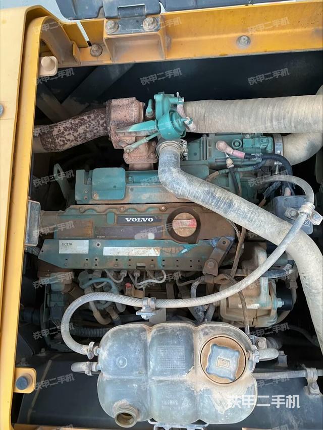 发动机整体俯视（整机外观）