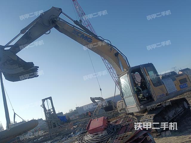 驾驶室顶部（整机外观）