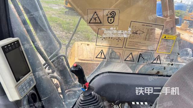 驾驶室整体（整机外观）