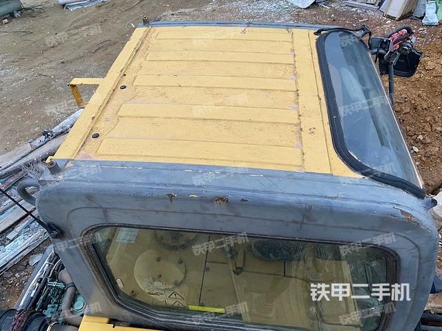 驾驶室顶部（整机外观）