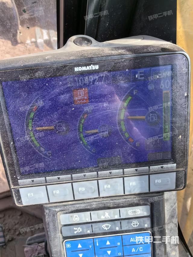 驾驶室整体（整机外观）