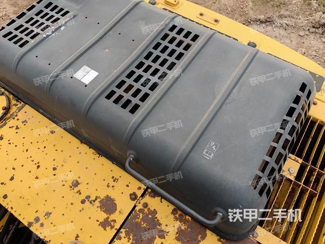 驾驶室顶部（整机外观）