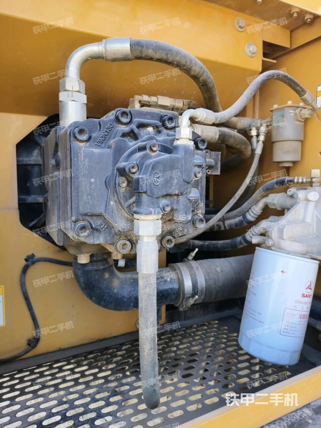 液压泵斜45 左（大件舱室）