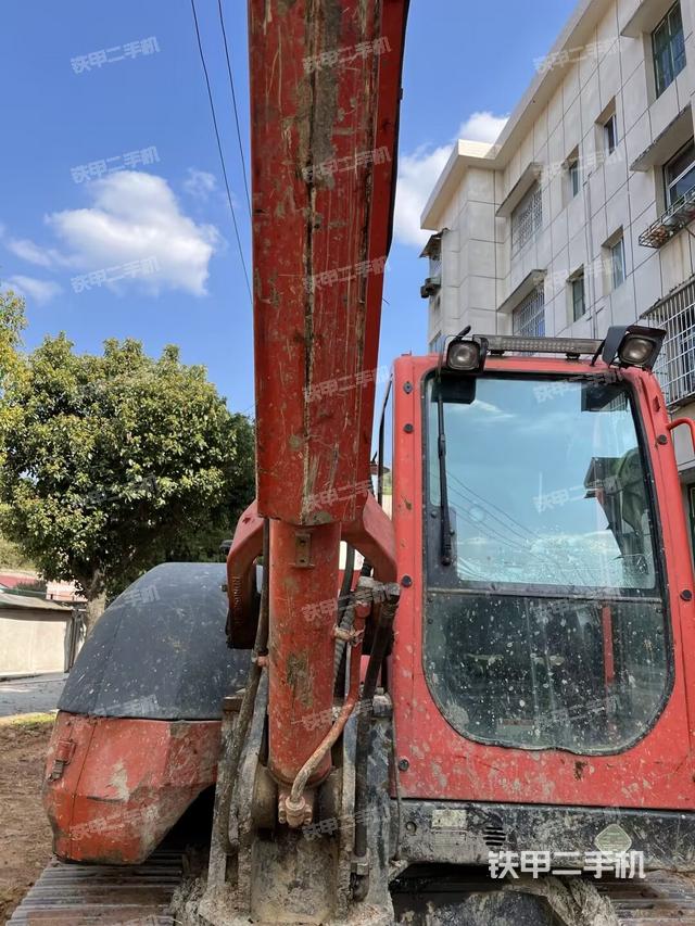 驾驶室整体（整机外观）