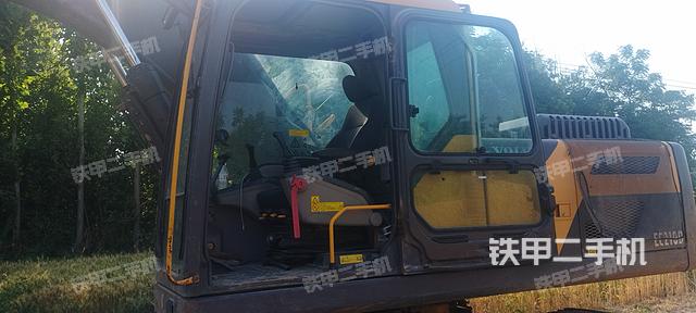 驾驶室整体（整机外观）