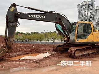 岳阳沃尔沃EC210B挖掘机实拍图片