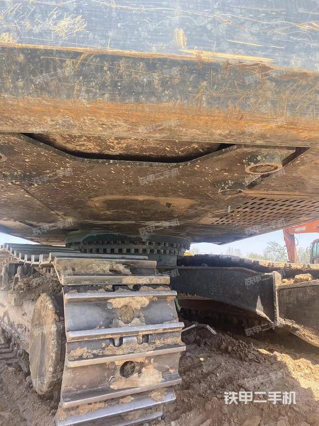 单侧履带整体（整机外观）