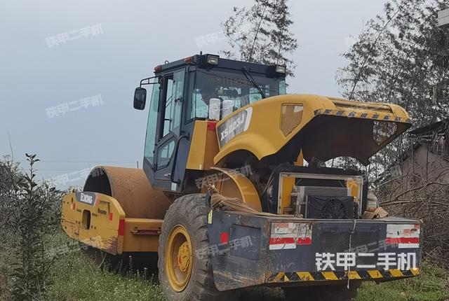 整机右后45°（设备外观及核心部件）