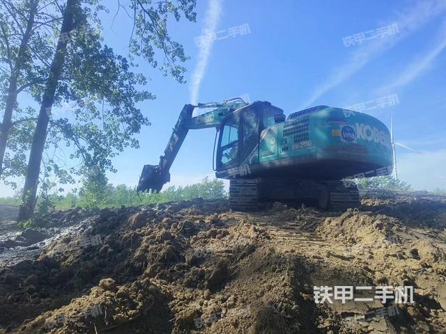 神钢SK200-10挖掘机