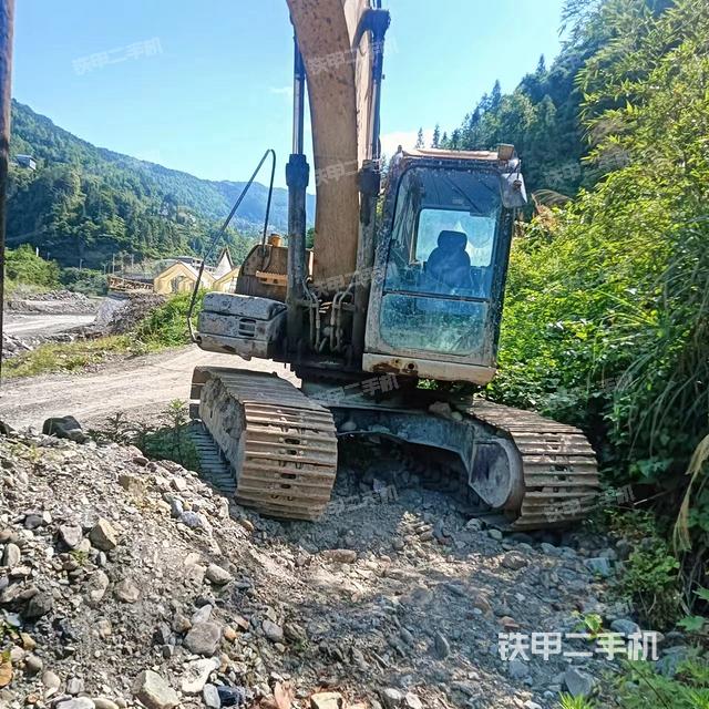 单侧履带整体（整机外观）