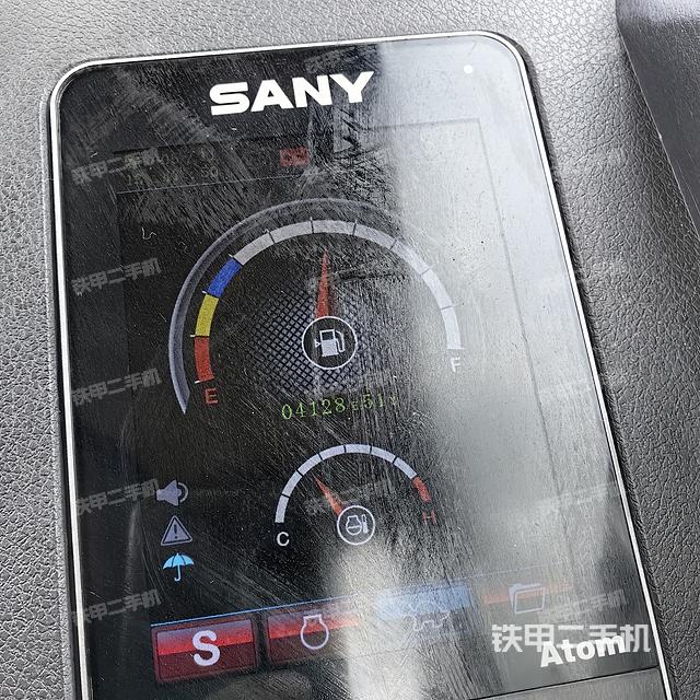 驾驶室整体（整机外观）