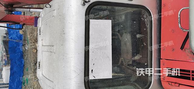 驾驶室顶部（整机外观）