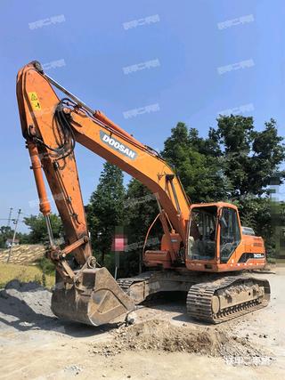 汉中斗山DH225LC-9挖掘机实拍图片