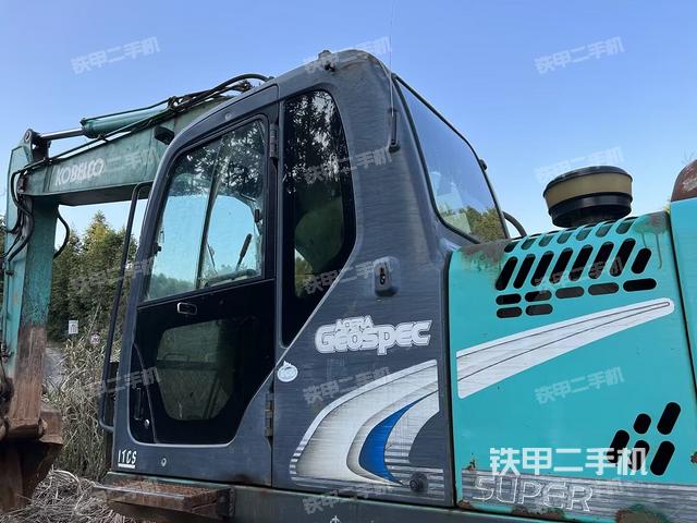 驾驶室整体（整机外观）